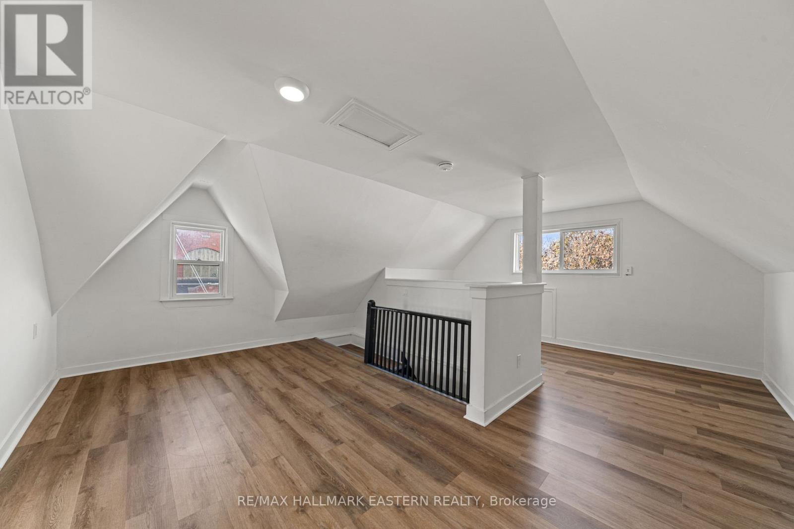 300 Wolfe Street, Peterborough (Town Ward 3), Ontario  K9J 2L5 - Photo 17 - X12521378