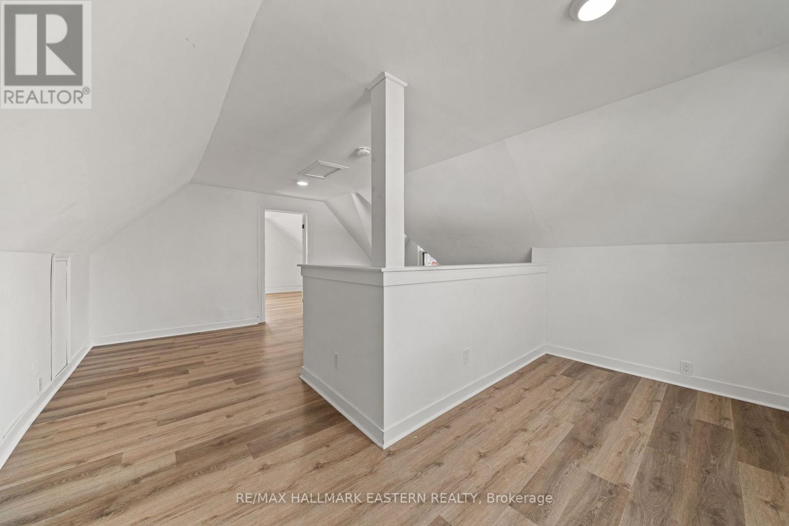 300 Wolfe Street, Peterborough (Town Ward 3), Ontario  K9J 2L5 - Photo 18 - X12521378