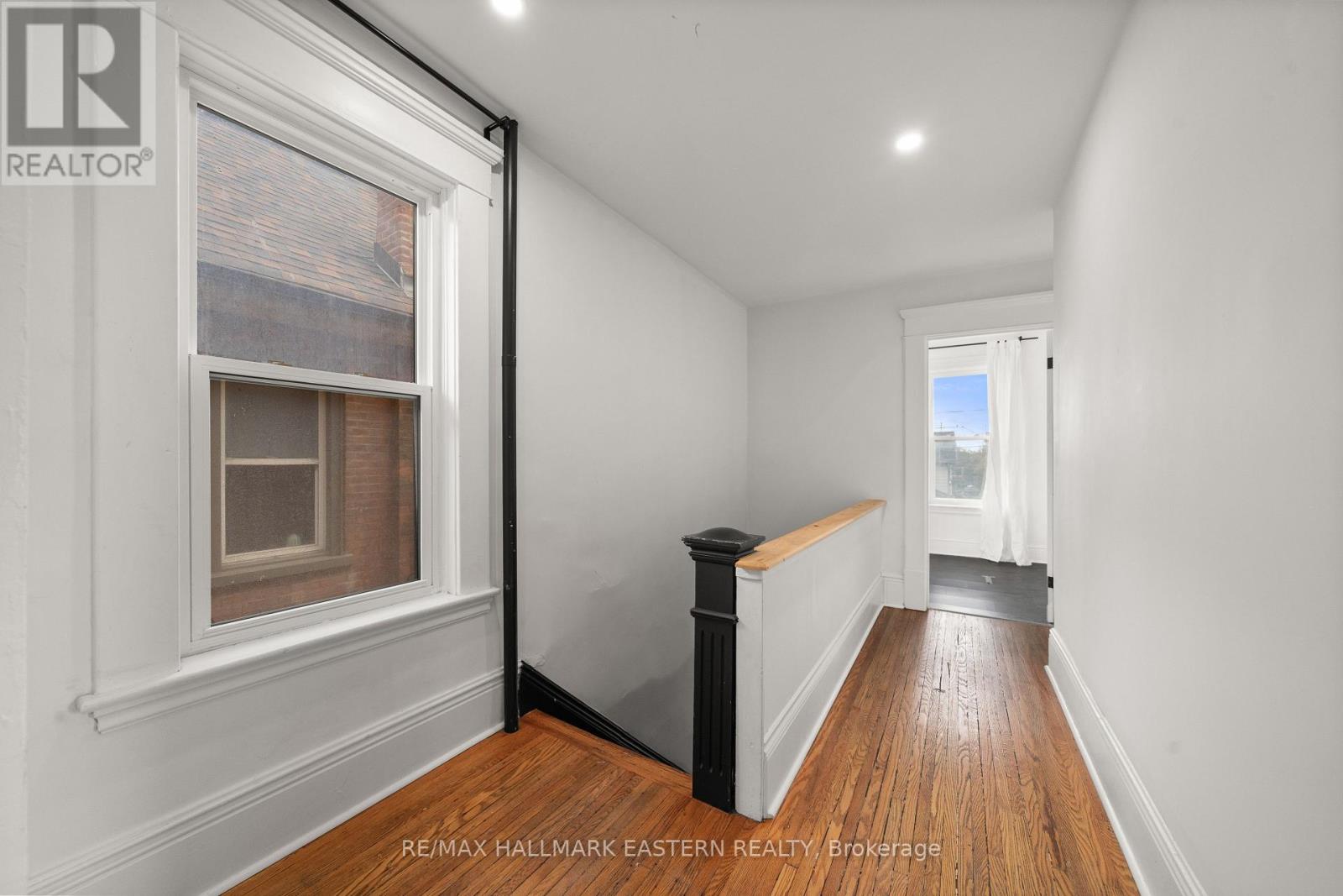 300 Wolfe Street, Peterborough (Town Ward 3), Ontario  K9J 2L5 - Photo 6 - X12521378