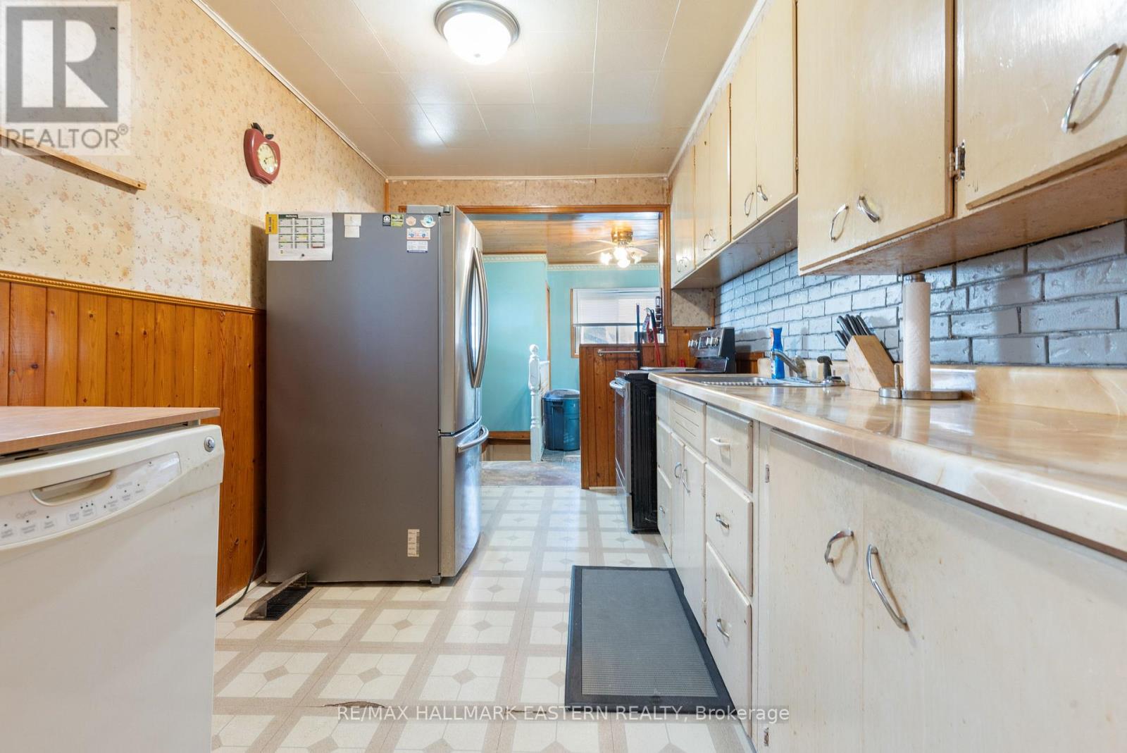 7 Wallace Street, Peterborough (Ashburnham Ward 4), Ontario  K9H 1A8 - Photo 10 - X12521396