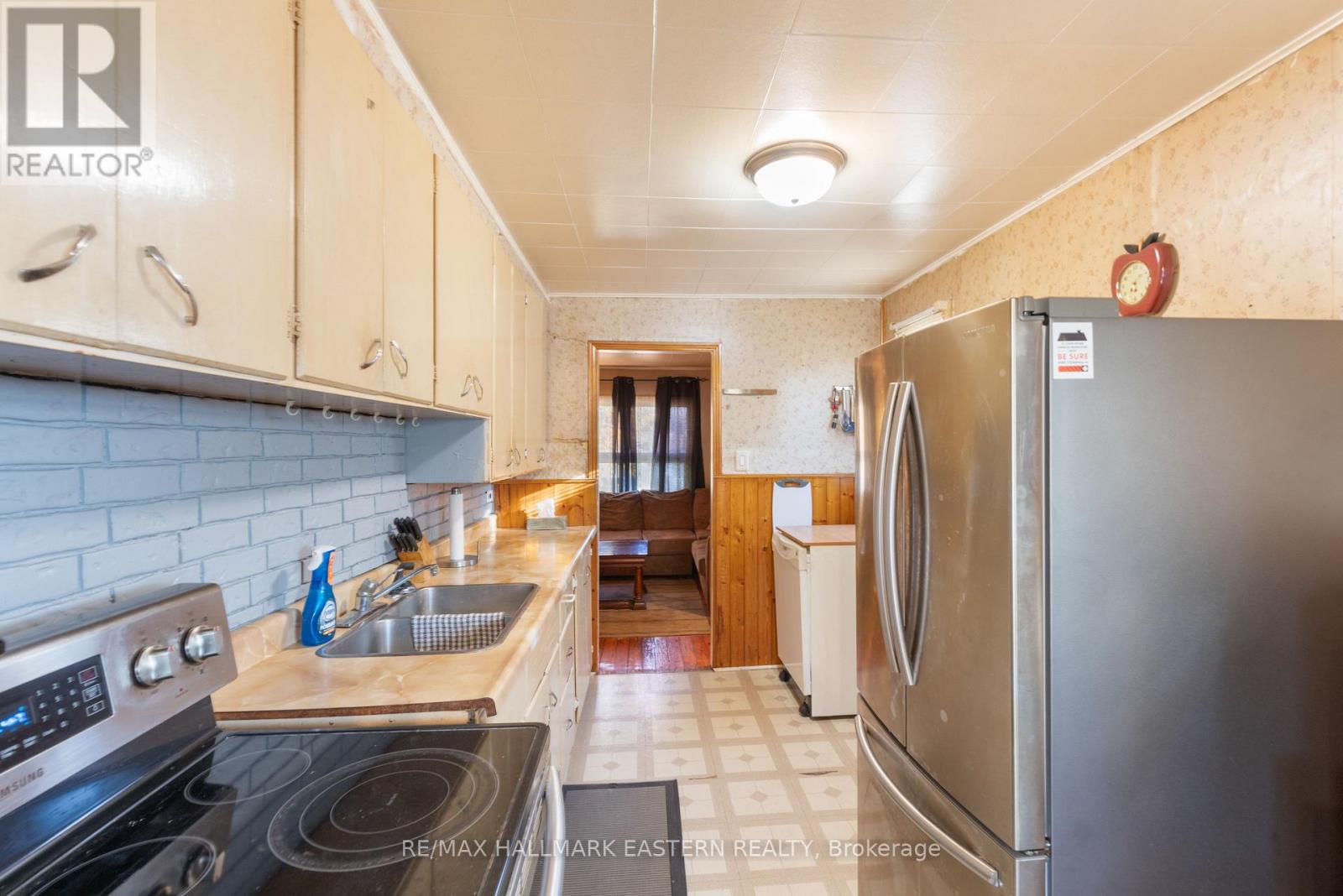 7 Wallace Street, Peterborough (Ashburnham Ward 4), Ontario  K9H 1A8 - Photo 12 - X12521396