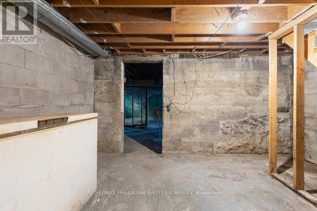 7 Wallace Street, Peterborough (Ashburnham Ward 4), Ontario  K9H 1A8 - Photo 27 - X12521396