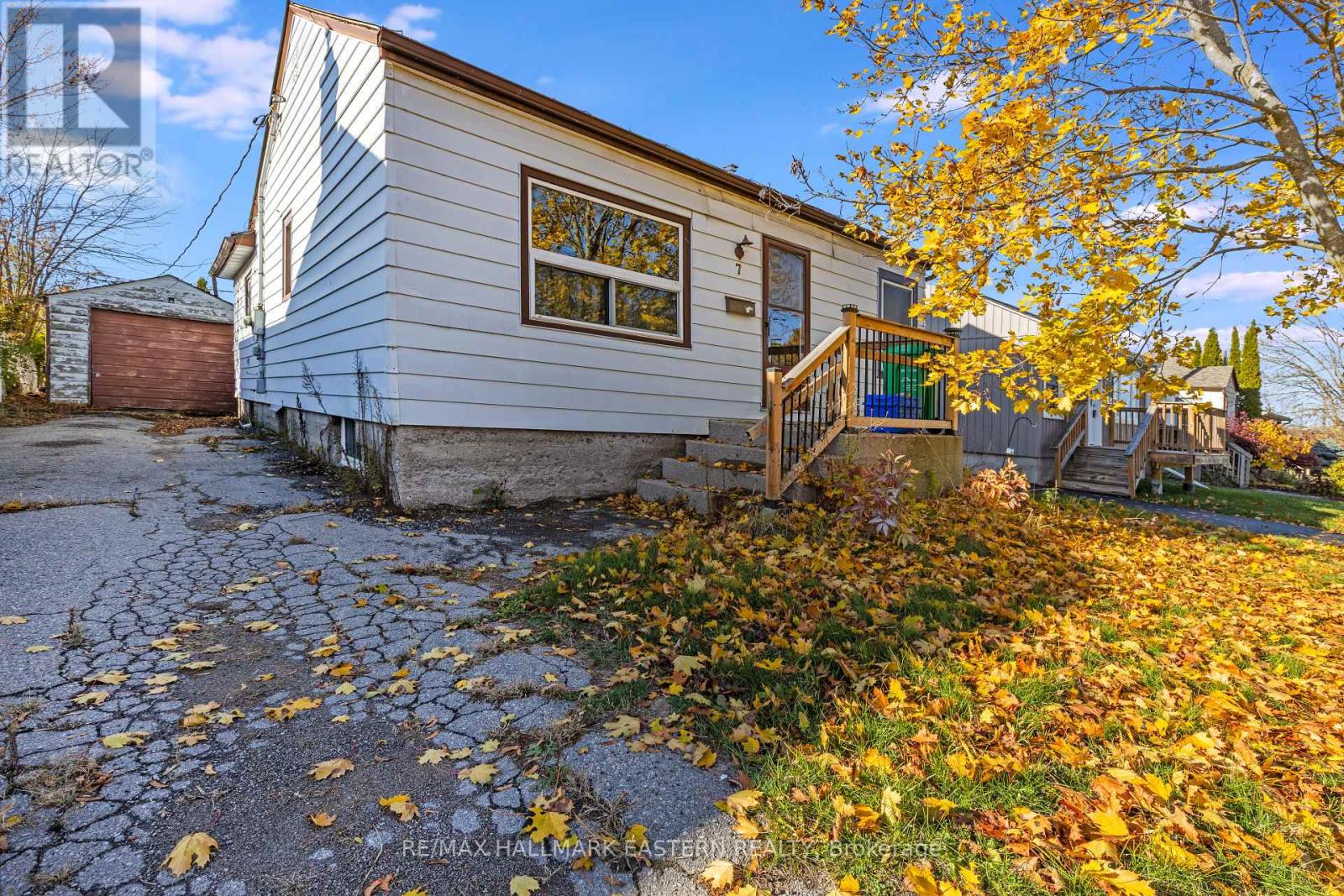 7 Wallace Street, Peterborough (Ashburnham Ward 4), Ontario  K9H 1A8 - Photo 30 - X12521396