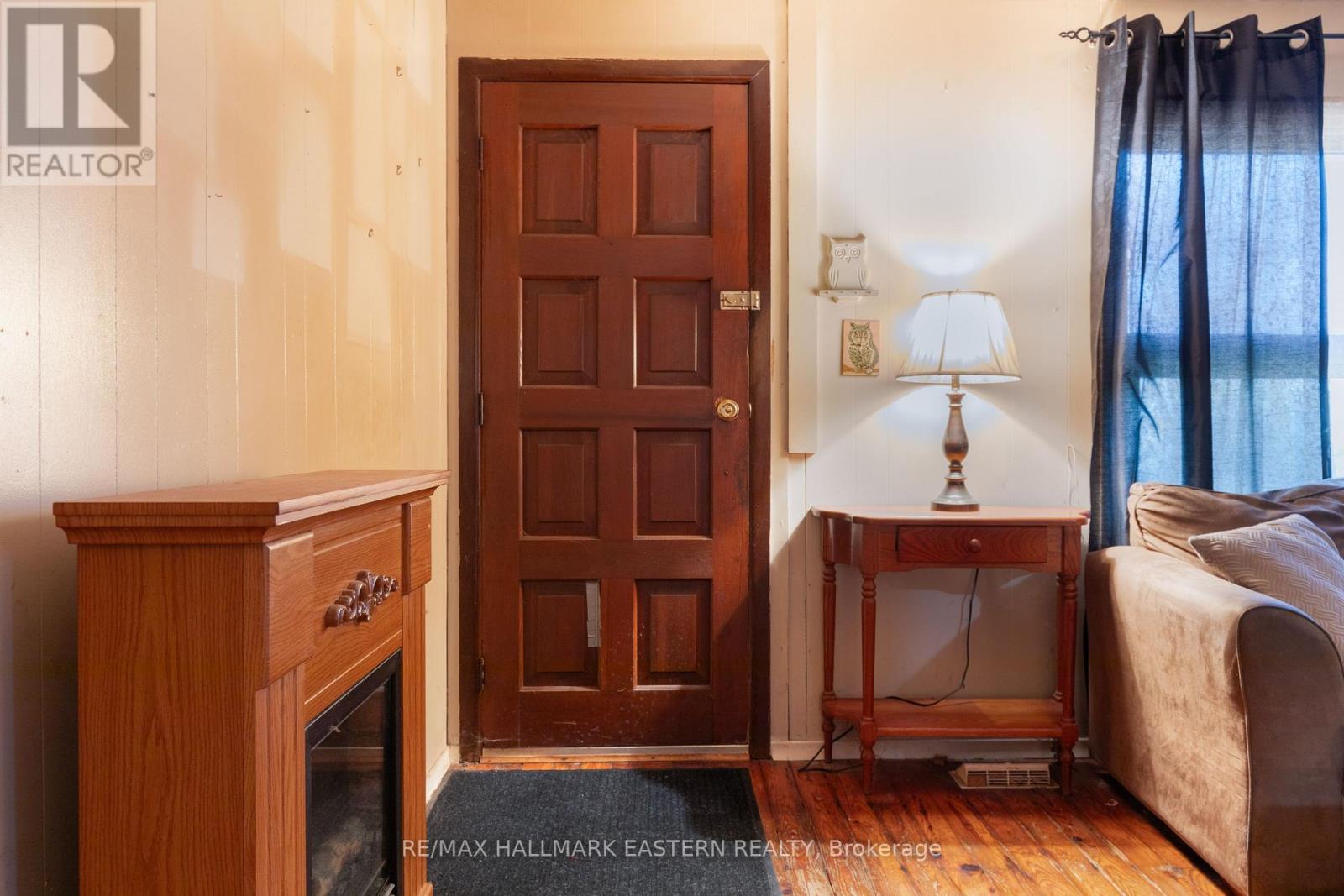 7 Wallace Street, Peterborough (Ashburnham Ward 4), Ontario  K9H 1A8 - Photo 5 - X12521396