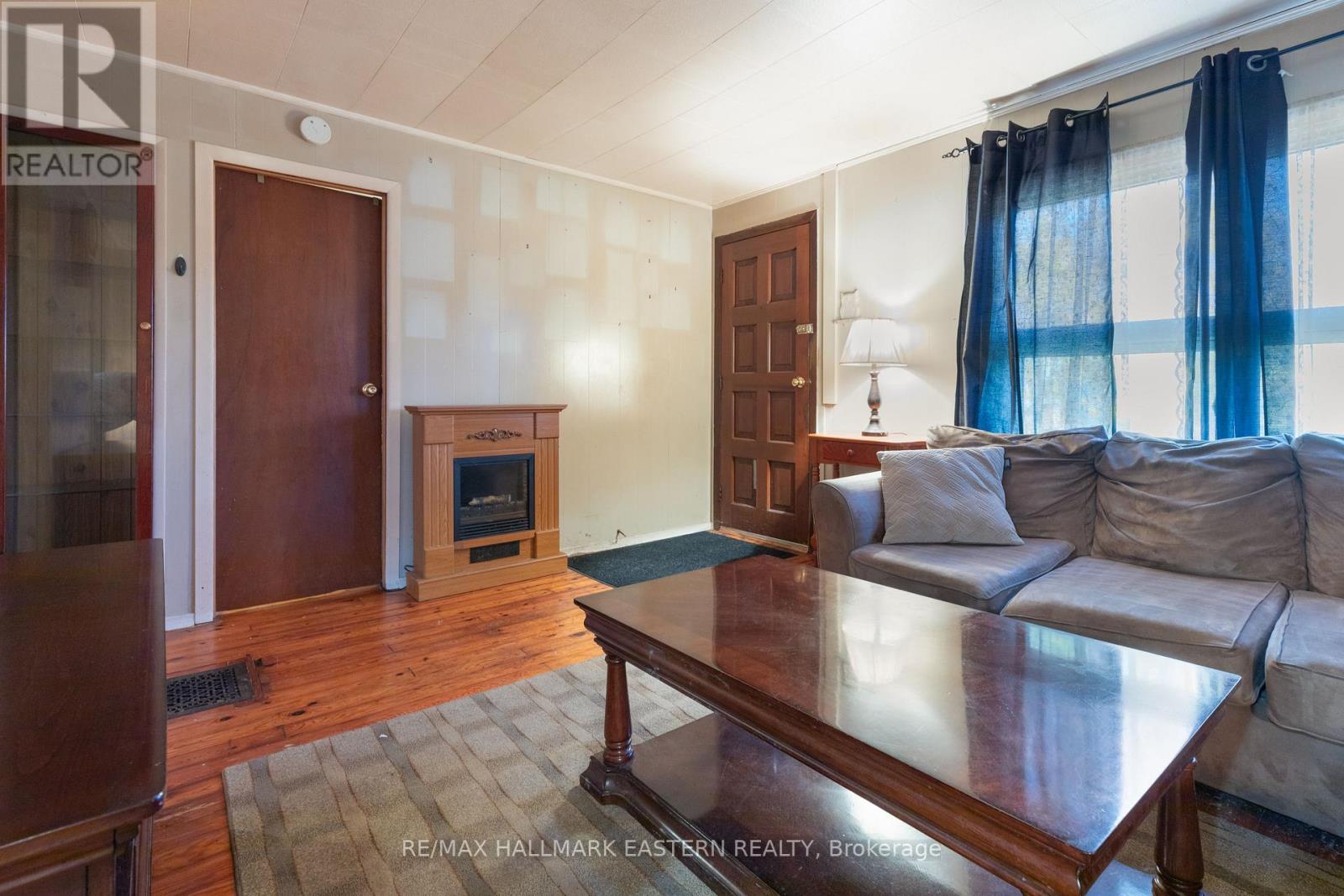 7 Wallace Street, Peterborough (Ashburnham Ward 4), Ontario  K9H 1A8 - Photo 9 - X12521396