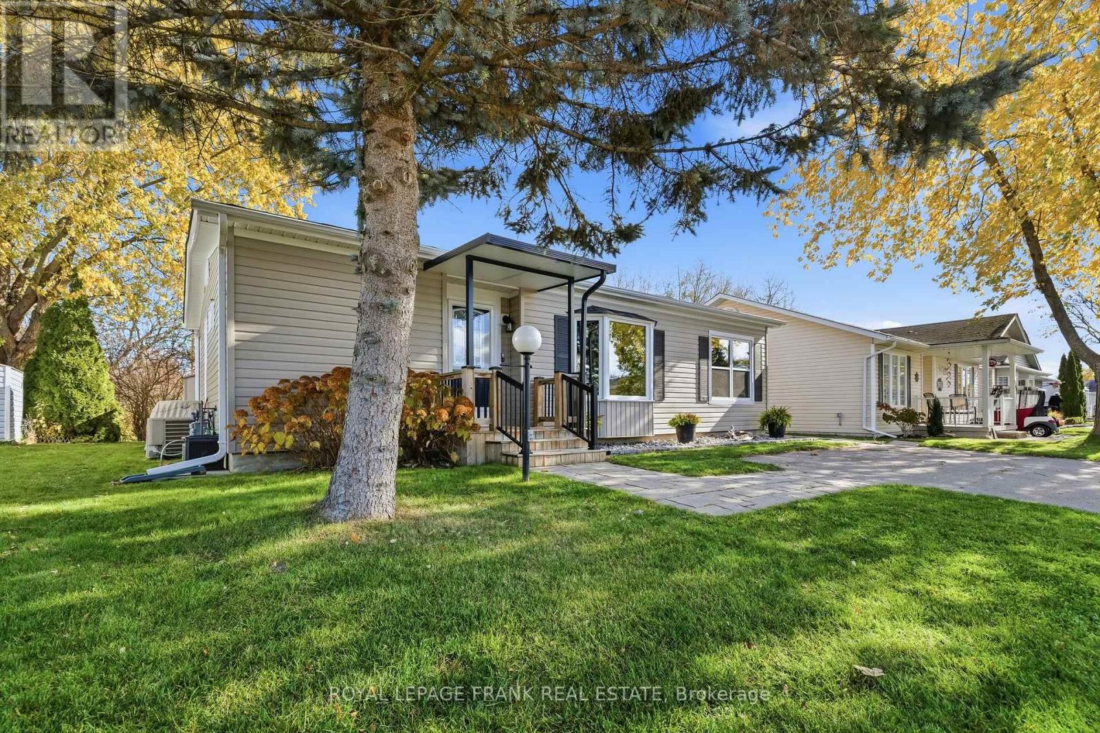 37 Fairway Drive, Clarington (Newcastle), Ontario  L1B 1B4 - Photo 4 - E12521818