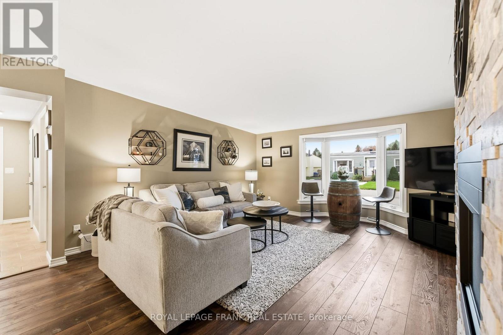 37 Fairway Drive, Clarington (Newcastle), Ontario  L1B 1B4 - Photo 9 - E12521818