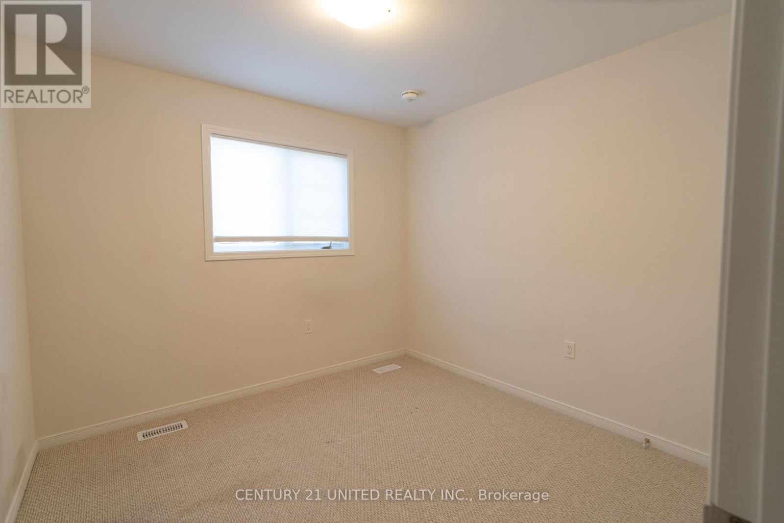 1642 Hetherington Drive, Peterborough (Northcrest Ward 5), Ontario  K9L 1N6 - Photo 12 - X12521992