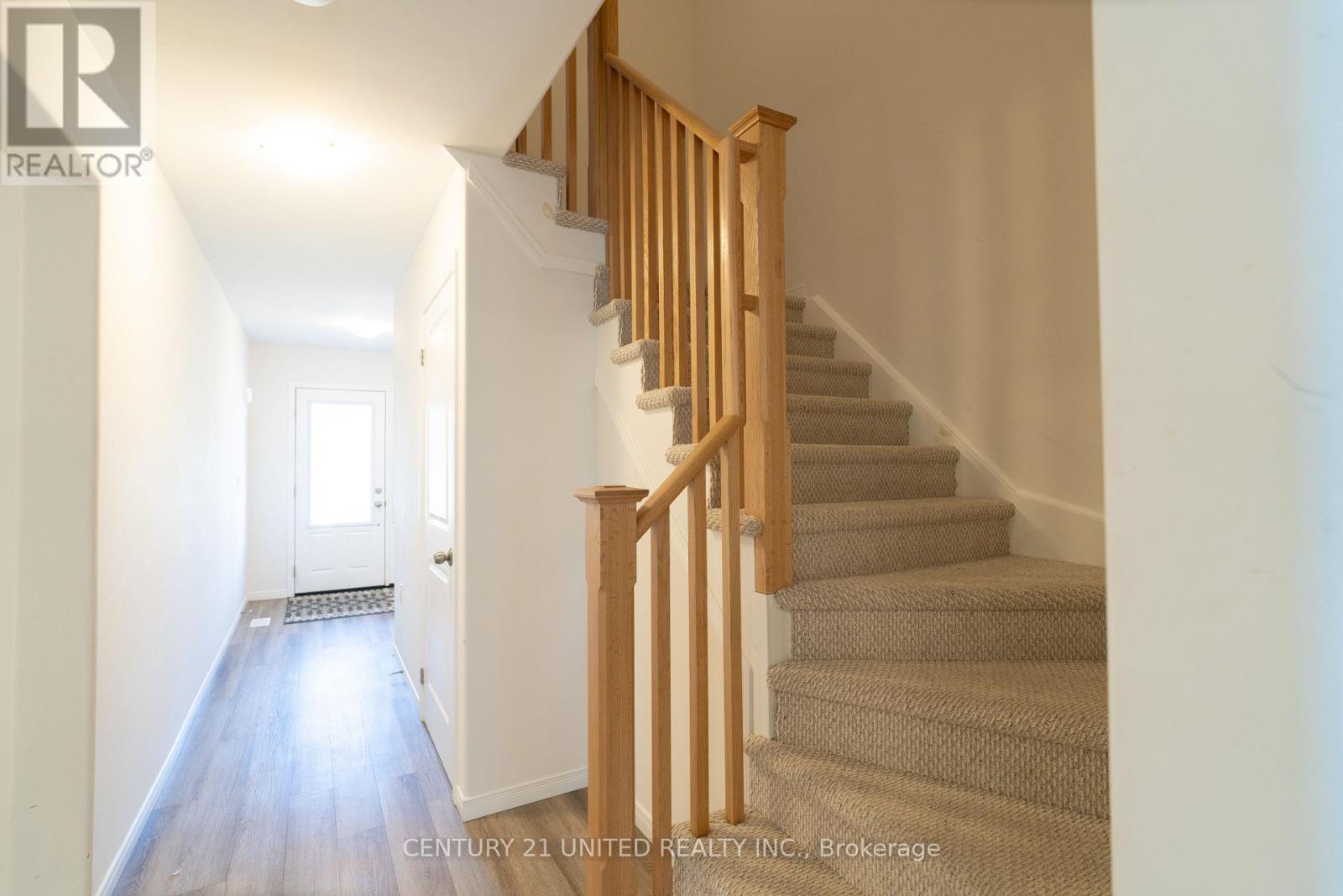 1642 Hetherington Drive, Peterborough (Northcrest Ward 5), Ontario  K9L 1N6 - Photo 3 - X12521992