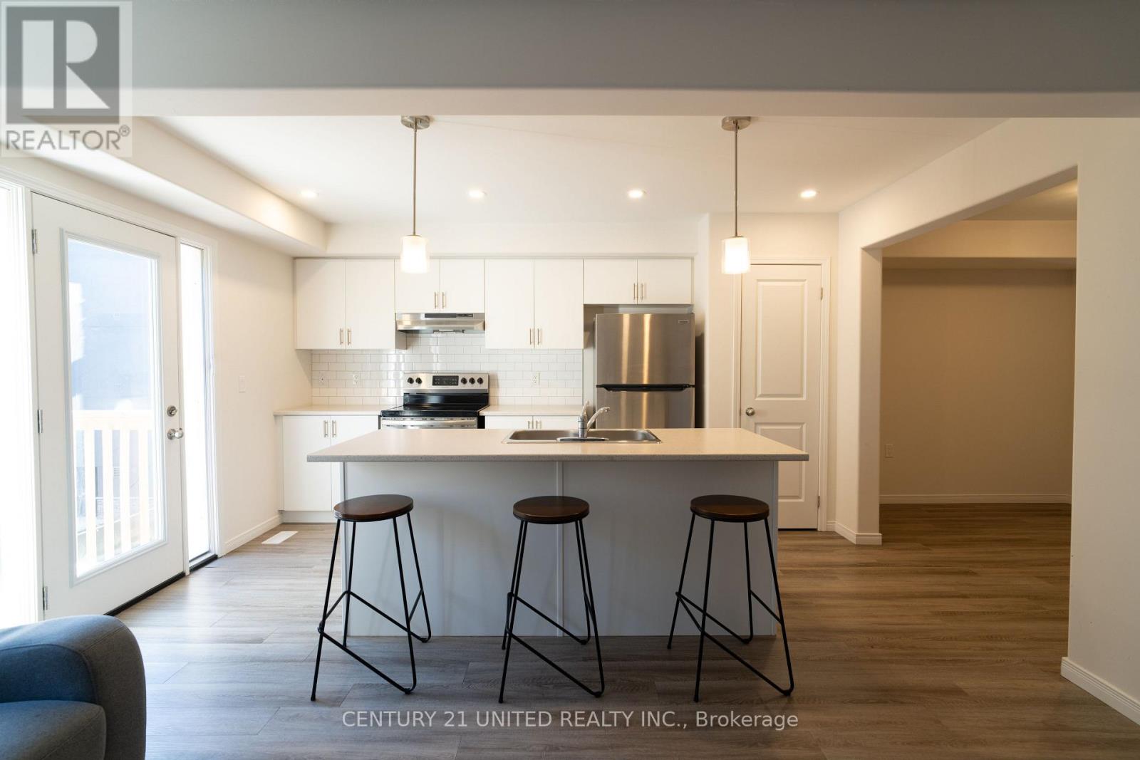 1642 Hetherington Drive, Peterborough (Northcrest Ward 5), Ontario  K9L 1N6 - Photo 6 - X12521992