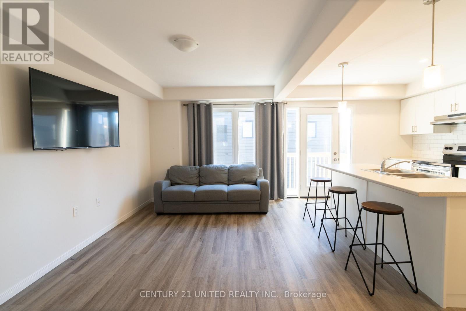 1642 Hetherington Drive, Peterborough (Northcrest Ward 5), Ontario  K9L 1N6 - Photo 8 - X12521992