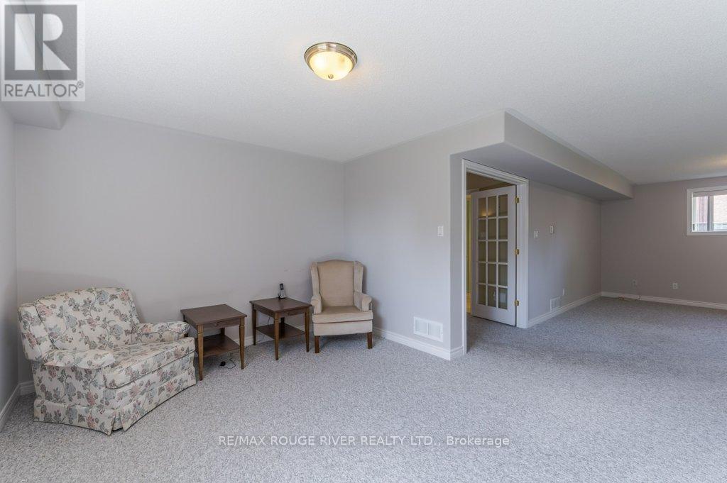 315 Woodward Avenue, Selwyn, Ontario  K9L 1K2 - Photo 37 - X12522606