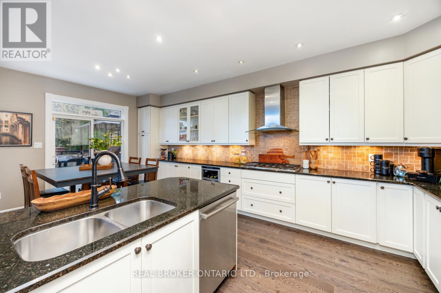 61 Bloom Avenue, Clarington (Newcastle), Ontario  L1B 1N6 - Photo 16 - E12522830