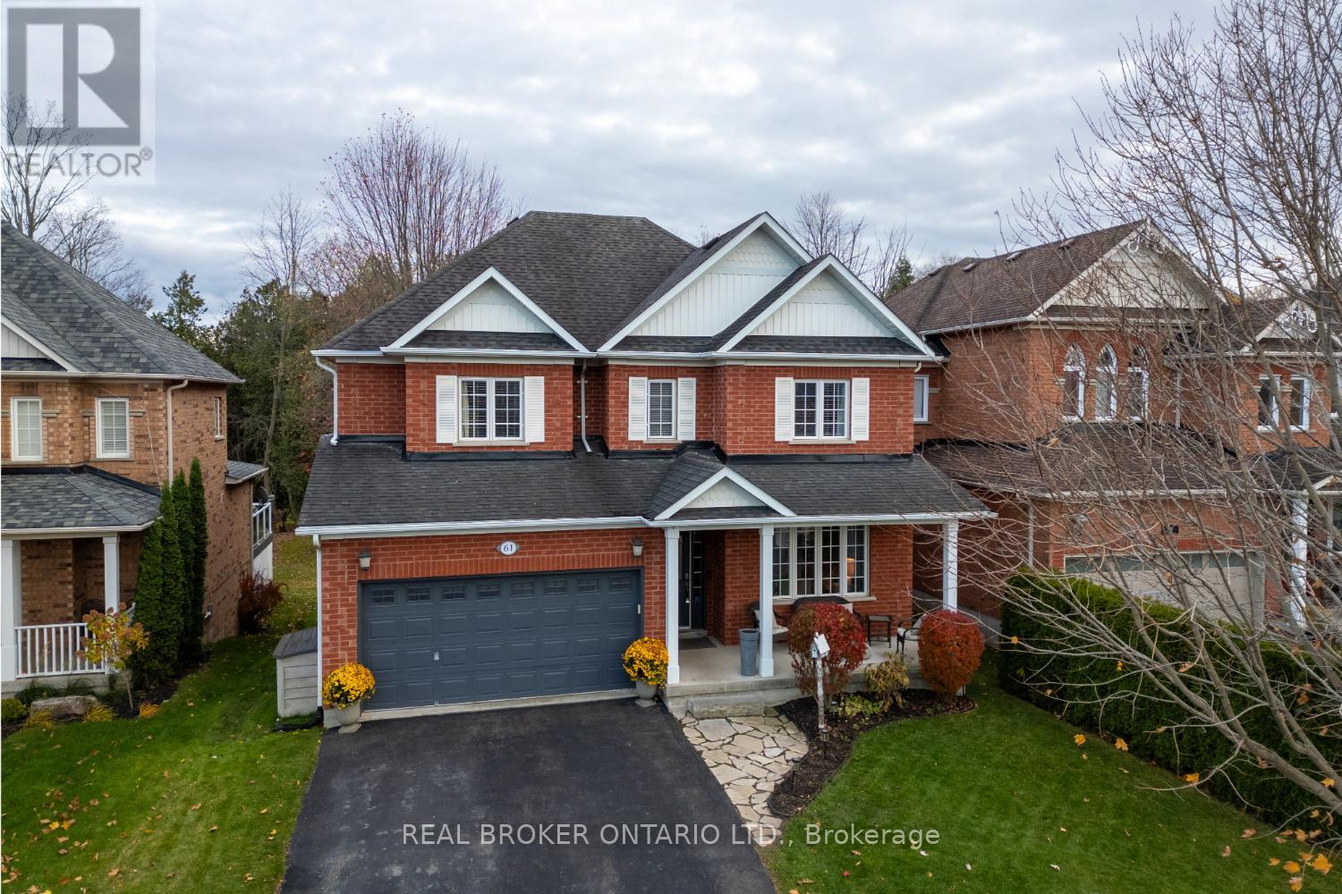 61 Bloom Avenue, Clarington (Newcastle), Ontario  L1B 1N6 - Photo 4 - E12522830