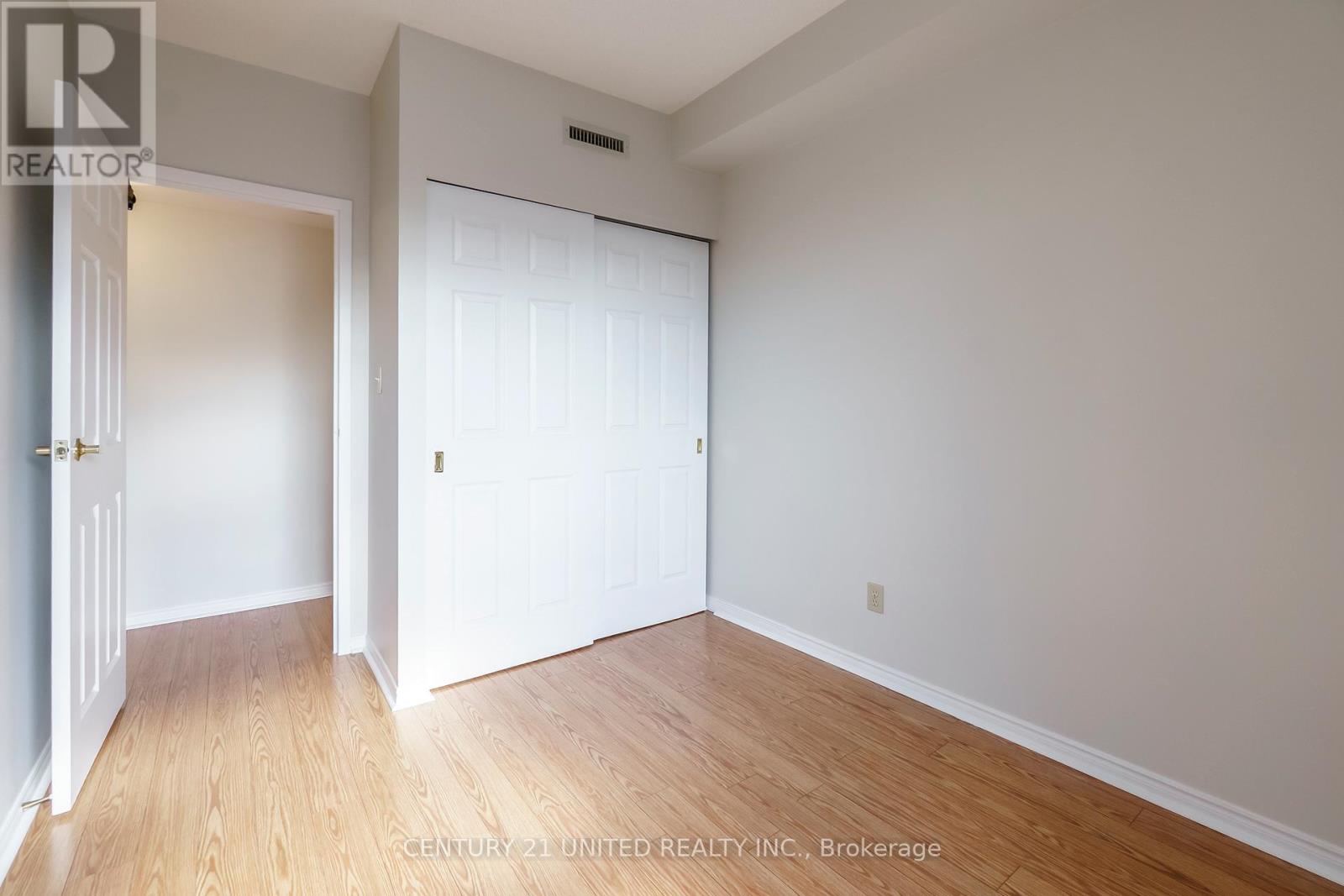 208 - 40 Auburn Street, Peterborough (Ashburnham Ward 4), Ontario  K9H 2G2 - Photo 17 - X12522954