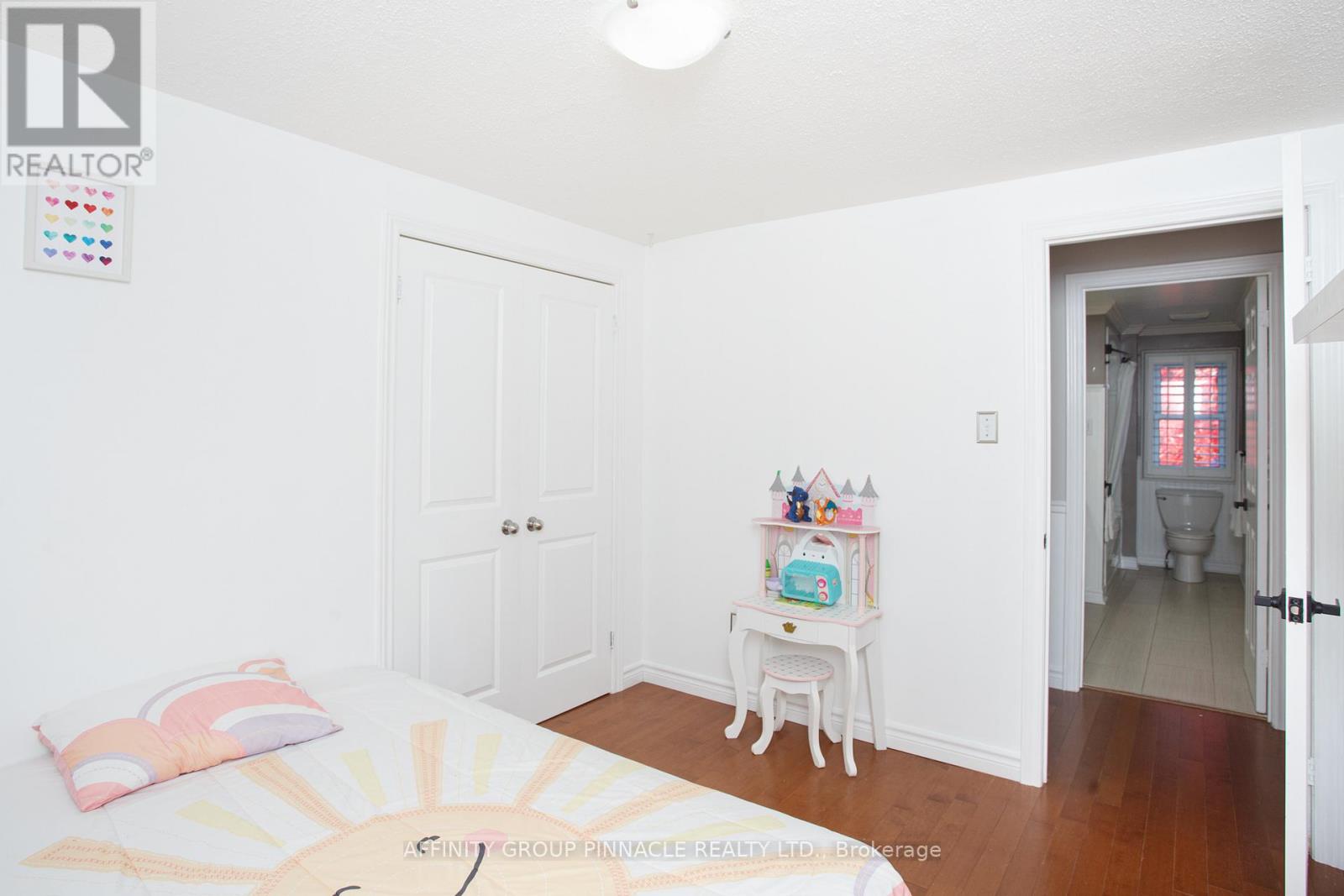 37 Parkway Avenue, Kawartha Lakes (Lindsay), Ontario  K9V 5J7 - Photo 27 - X12523914