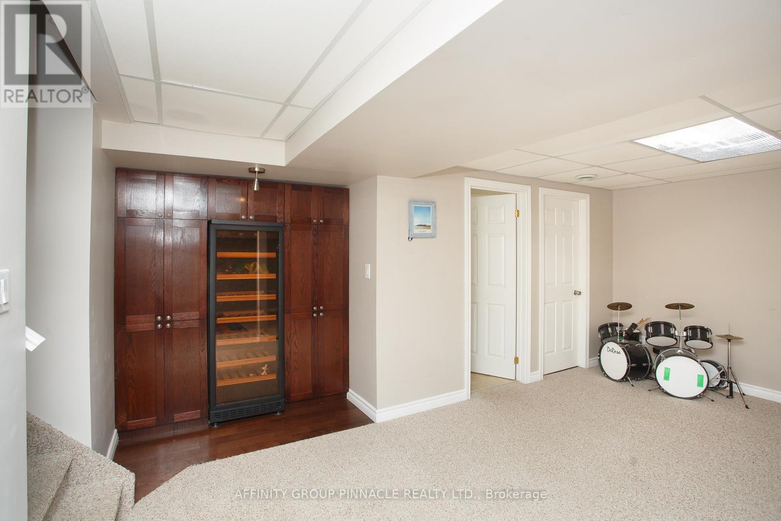 37 Parkway Avenue, Kawartha Lakes (Lindsay), Ontario  K9V 5J7 - Photo 36 - X12523914