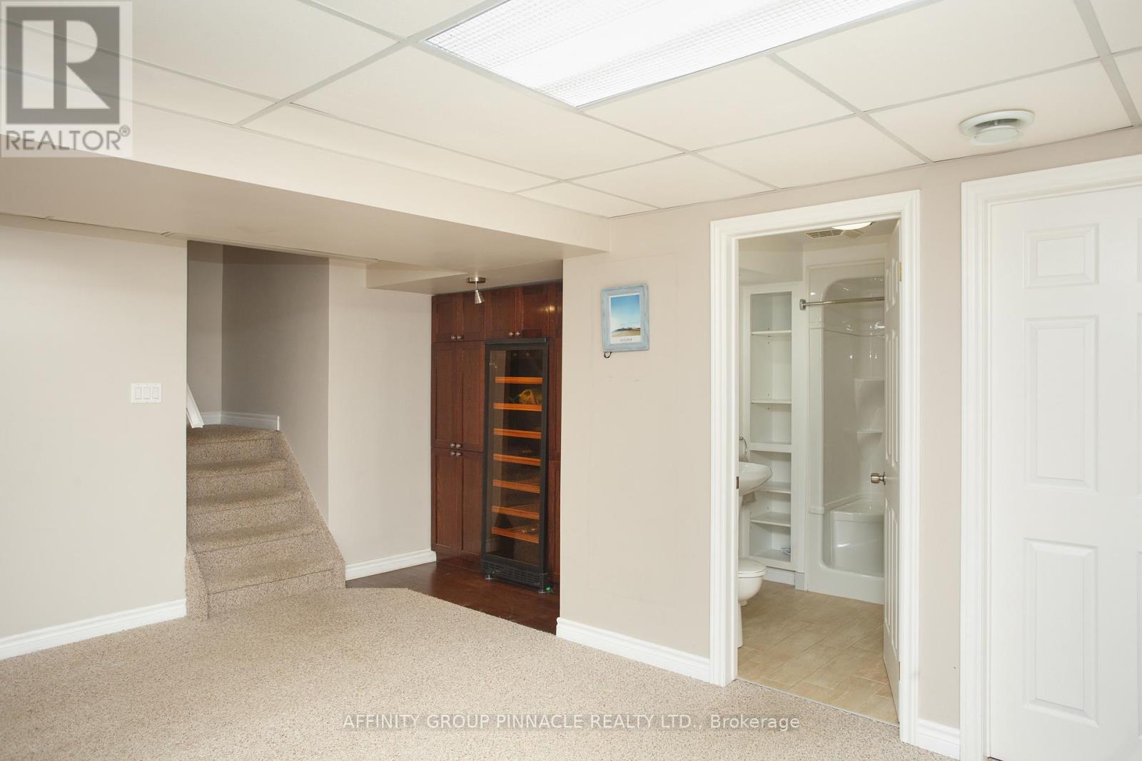 37 Parkway Avenue, Kawartha Lakes (Lindsay), Ontario  K9V 5J7 - Photo 38 - X12523914