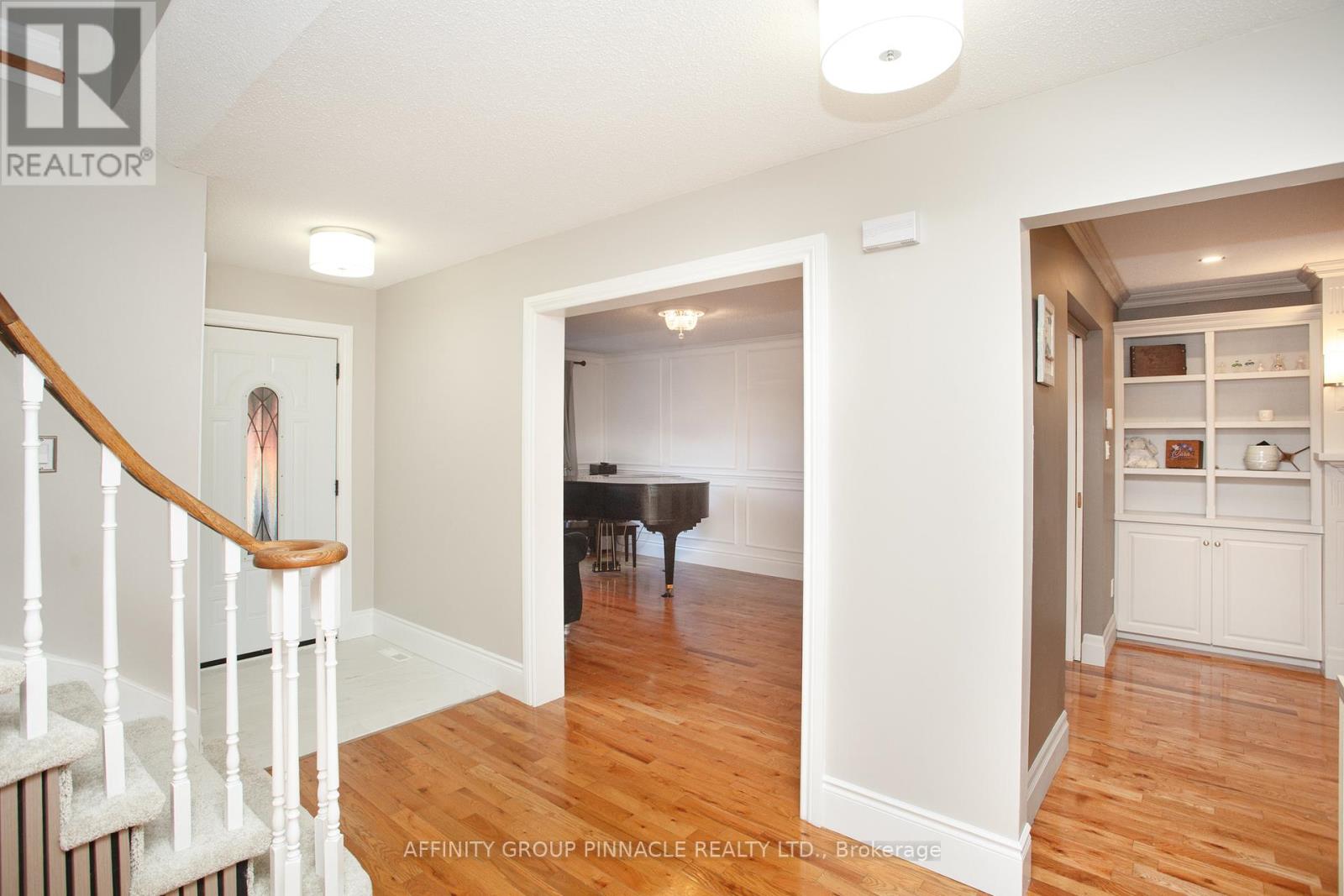 37 Parkway Avenue, Kawartha Lakes (Lindsay), Ontario  K9V 5J7 - Photo 7 - X12523914