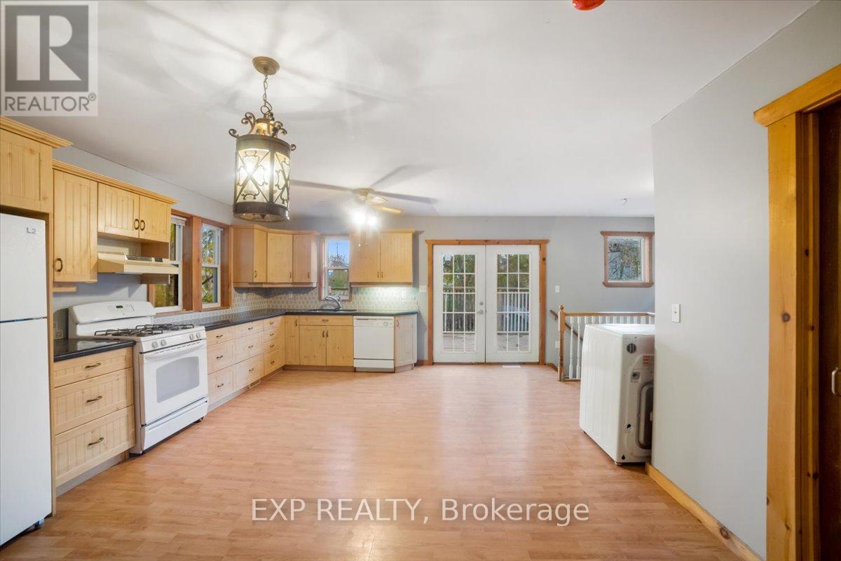 611 Romaine Street N, Peterborough (Otonabee Ward 1), Ontario  K9J 2E5 - Photo 13 - X12525062