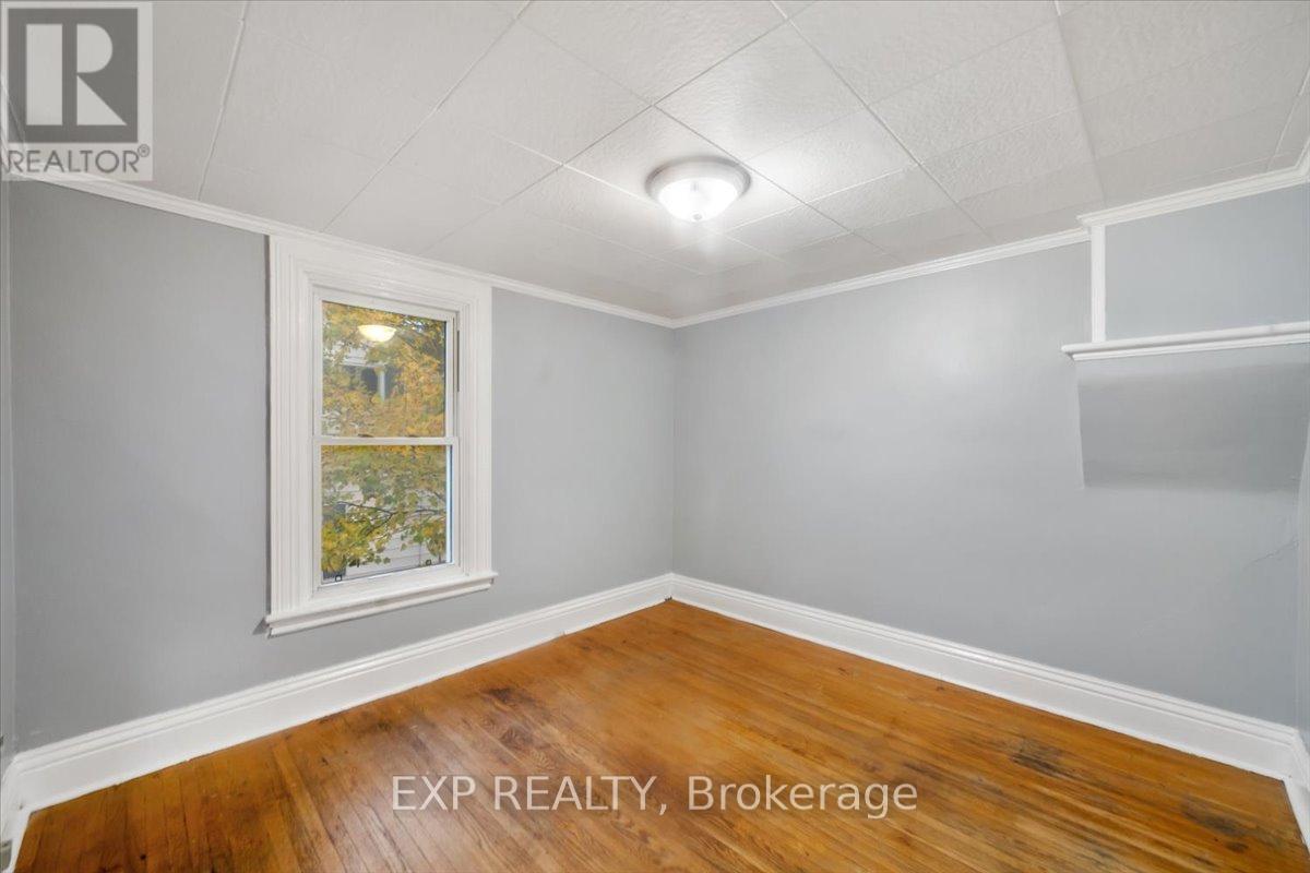 611 Romaine Street N, Peterborough (Otonabee Ward 1), Ontario  K9J 2E5 - Photo 18 - X12525062