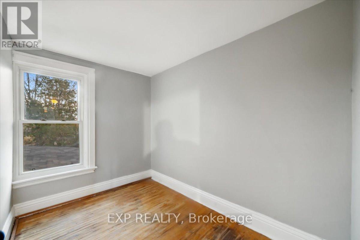 611 Romaine Street N, Peterborough (Otonabee Ward 1), Ontario  K9J 2E5 - Photo 21 - X12525062