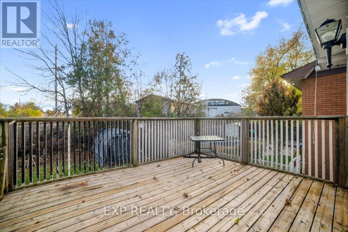 611 Romaine Street N, Peterborough (Otonabee Ward 1), Ontario  K9J 2E5 - Photo 6 - X12525062