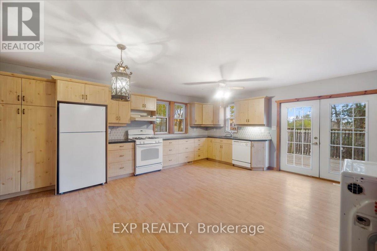 611 Romaine Street N, Peterborough (Otonabee Ward 1), Ontario  K9J 2E5 - Photo 8 - X12525062