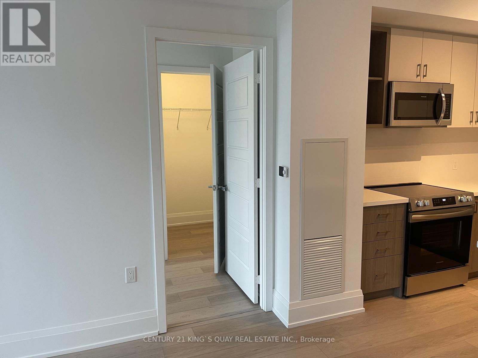 211 - 333 Sunseeker Avenue, Innisfil, Ontario  K9V 0R6 - Photo 23 - N12525056