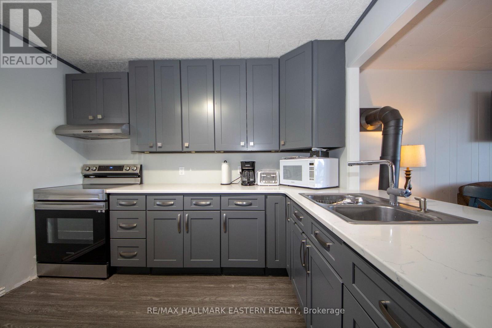 67 Lakeshore Boulevard, Selwyn, Ontario  K0L 1T0 - Photo 10 - X12525144