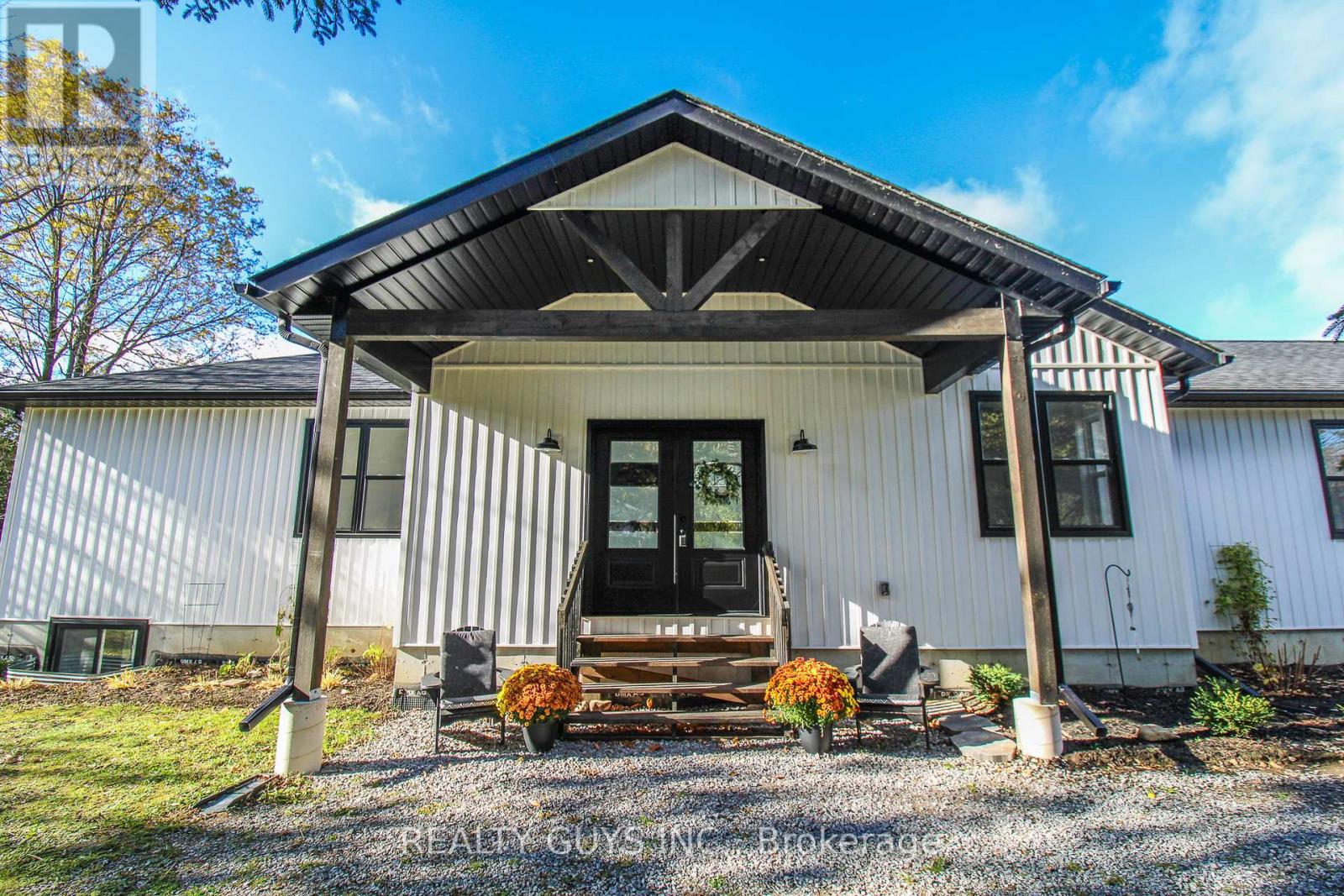 2 Ivy Street, Kawartha Lakes (Omemee), Ontario  K0L 2W0 - Photo 4 - X12527440