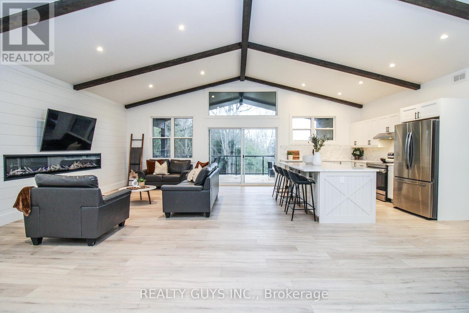 2 Ivy Street, Kawartha Lakes (Omemee), Ontario  K0L 2W0 - Photo 5 - X12527440