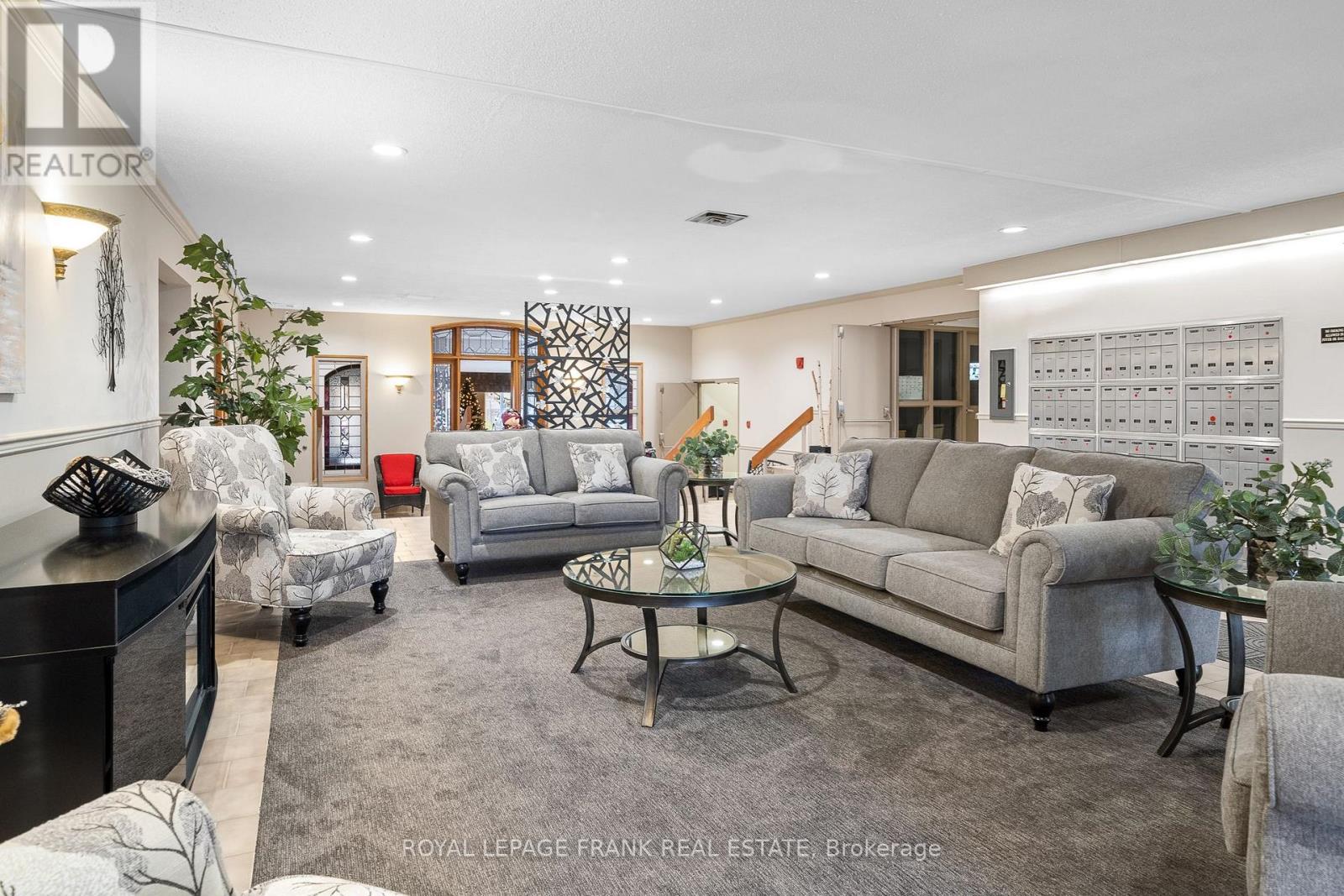 112 - 2 Heritage Way, Kawartha Lakes (Lindsay), Ontario  K9V 5P5 - Photo 4 - X12527492