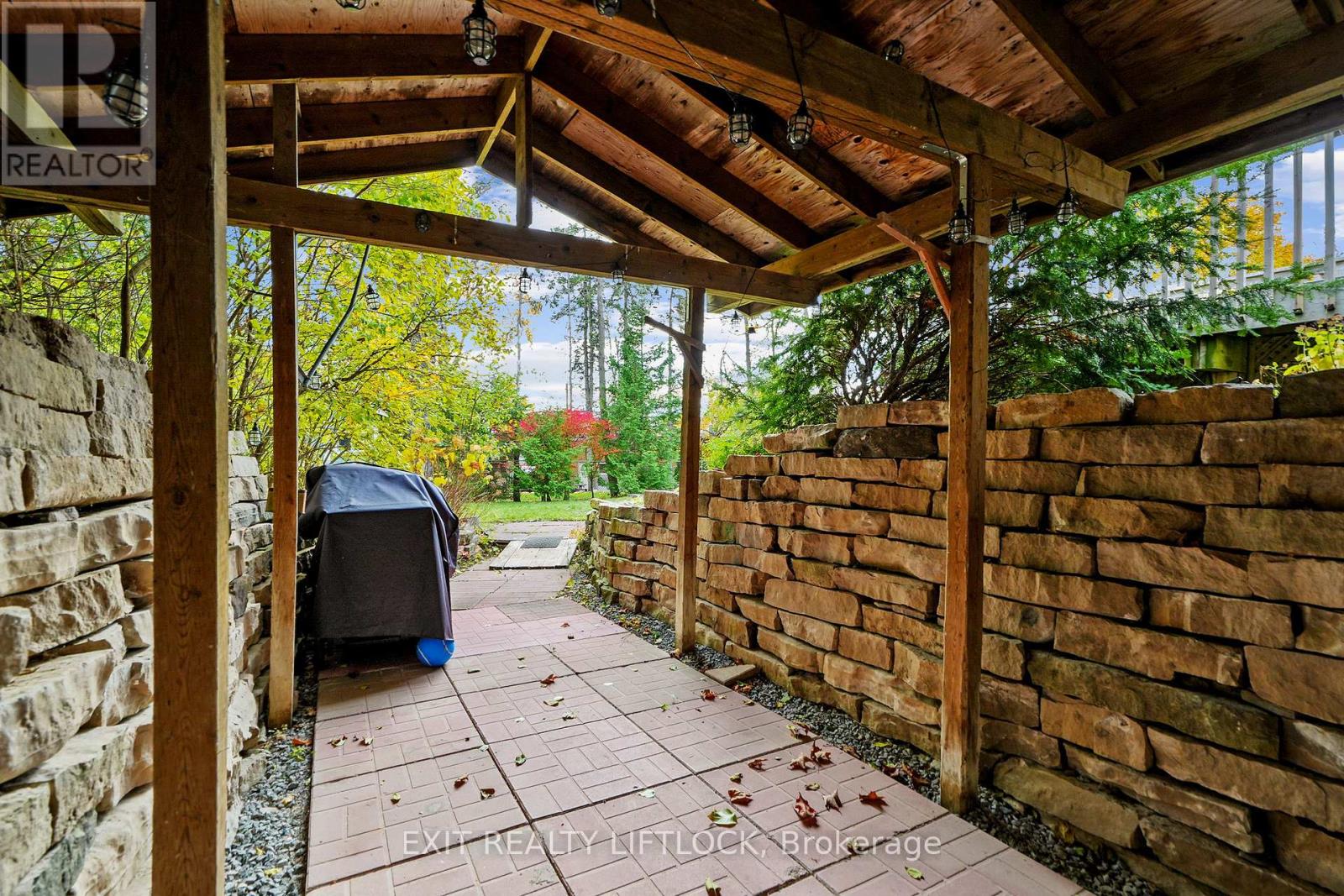 1252 Royal Drive, Peterborough (Northcrest Ward 5), Ontario  K9H 6R5 - Photo 21 - X12527598