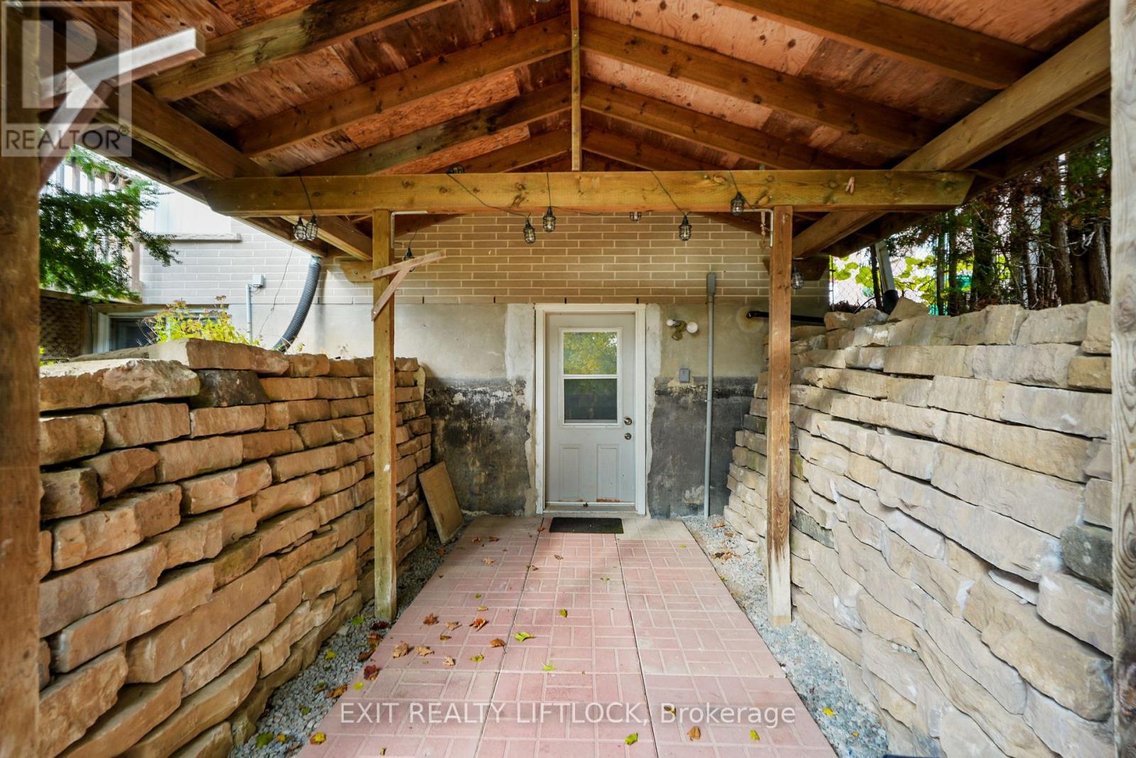 1252 Royal Drive, Peterborough (Northcrest Ward 5), Ontario  K9H 6R5 - Photo 22 - X12527598