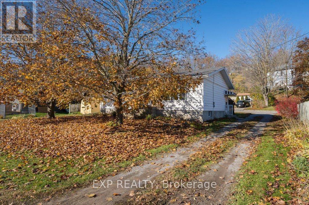 62 Kent Street, Trent Hills (Campbellford), Ontario  K0L 1L0 - Photo 23 - X12527884