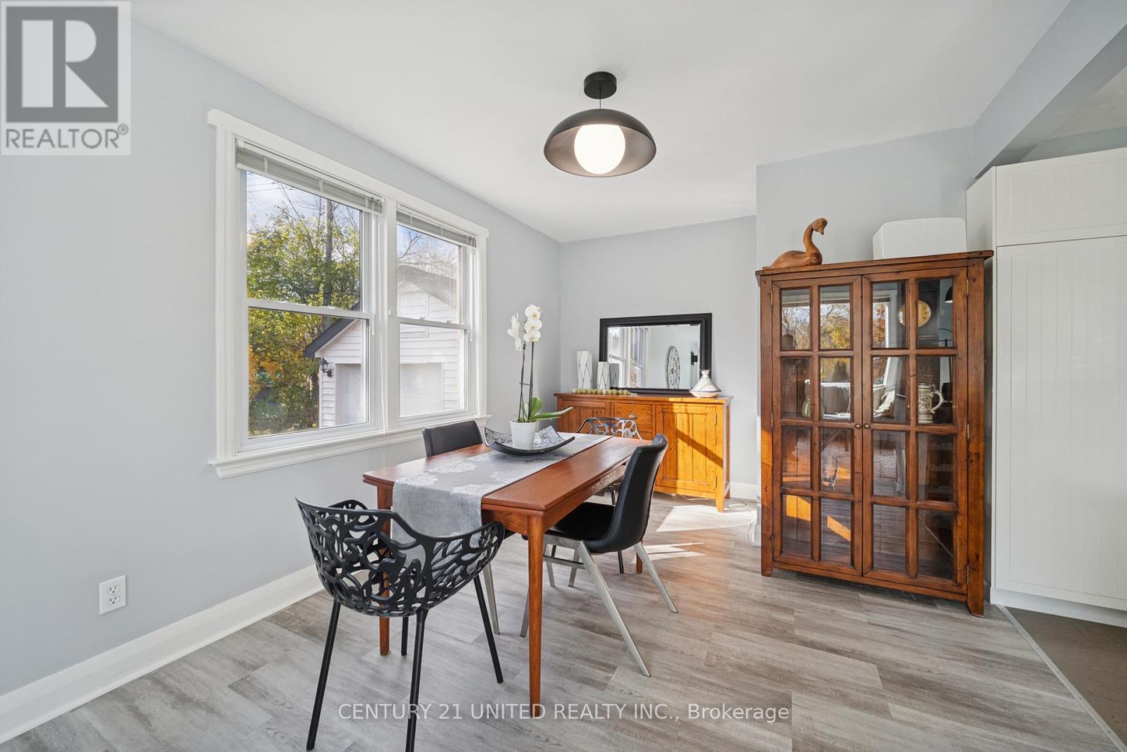 821 Schneider Place, Peterborough (Northcrest Ward 5), Ontario  K9H 5S6 - Photo 7 - X12527954