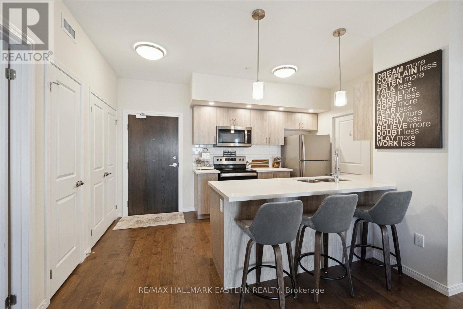 #106 - 340 Florence Drive, Peterborough (Monaghan Ward 2), Ontario  K9J 0K4 - Photo 7 - X12528418