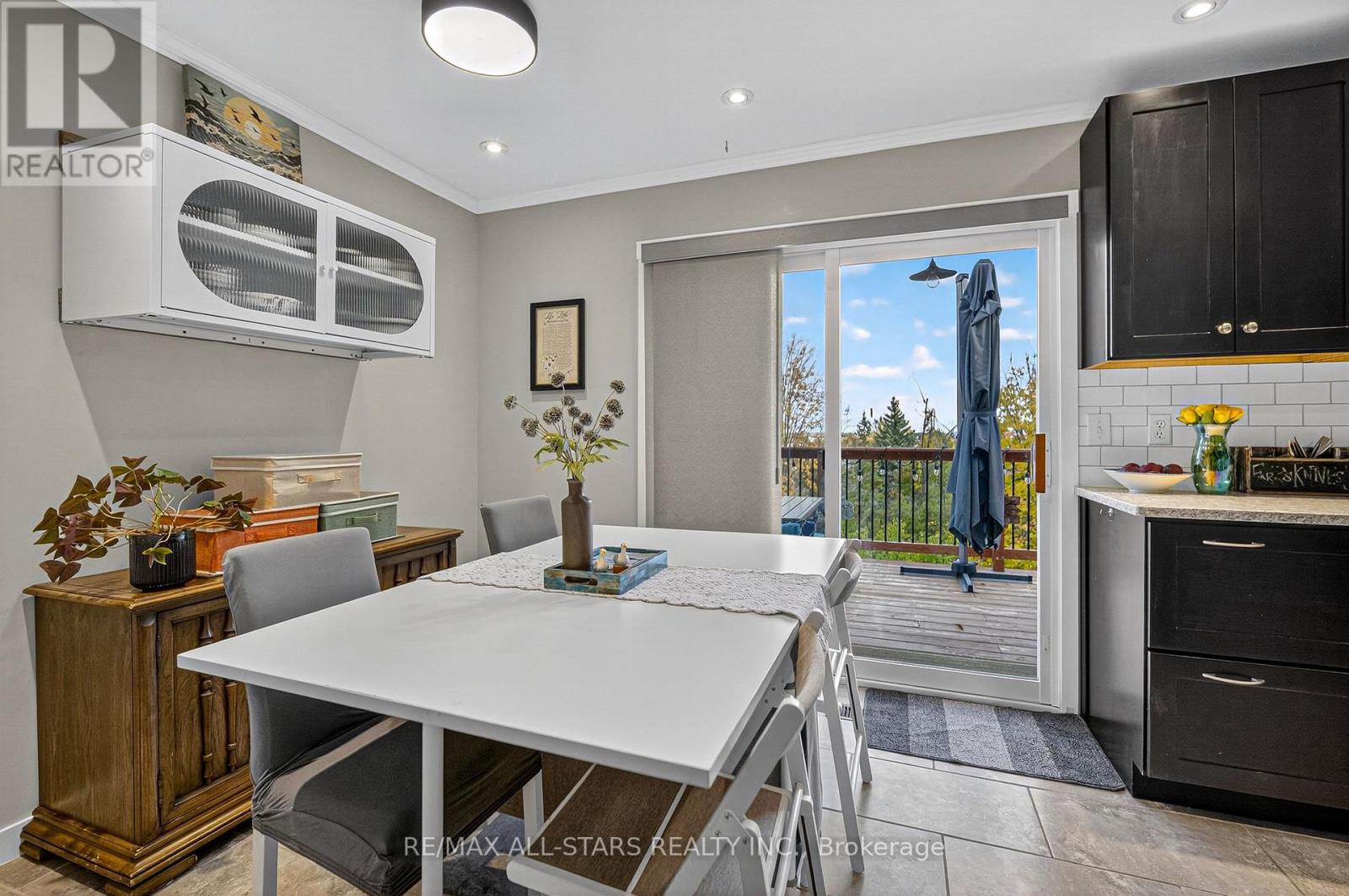 1565 Cherryhill Road, Peterborough (Monaghan Ward 2), Ontario  K9K 1A7 - Photo 10 - X12528604