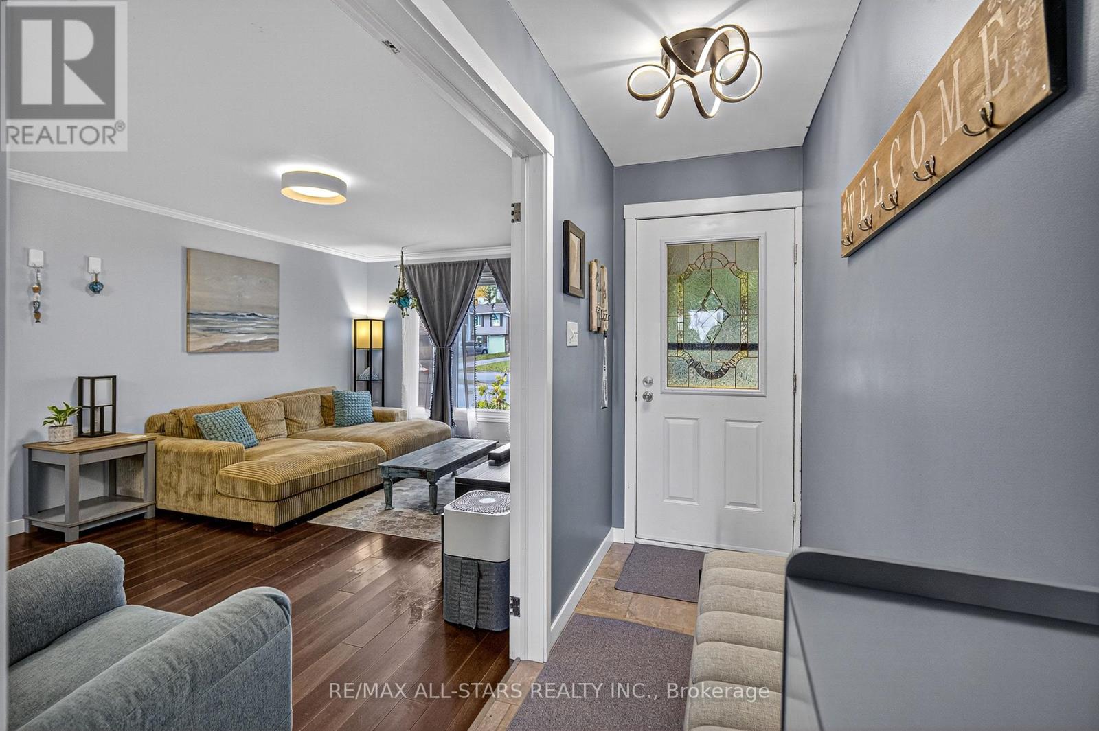 1565 Cherryhill Road, Peterborough (Monaghan Ward 2), Ontario  K9K 1A7 - Photo 4 - X12528604