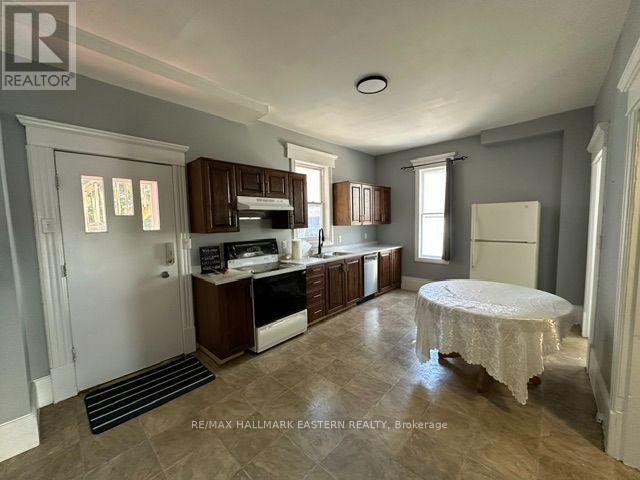 Unit 2 - 293 Dalhousie Street, Peterborough (Town Ward 3), Ontario  K9J 2M6 - Photo 8 - X12528656