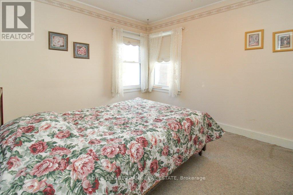 512 Glengarry Avenue, Peterborough (Northcrest Ward 5), Ontario  K9H 4Y4 - Photo 19 - X12529792