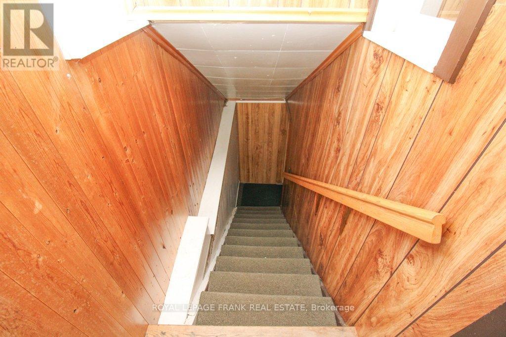 512 Glengarry Avenue, Peterborough (Northcrest Ward 5), Ontario  K9H 4Y4 - Photo 23 - X12529792