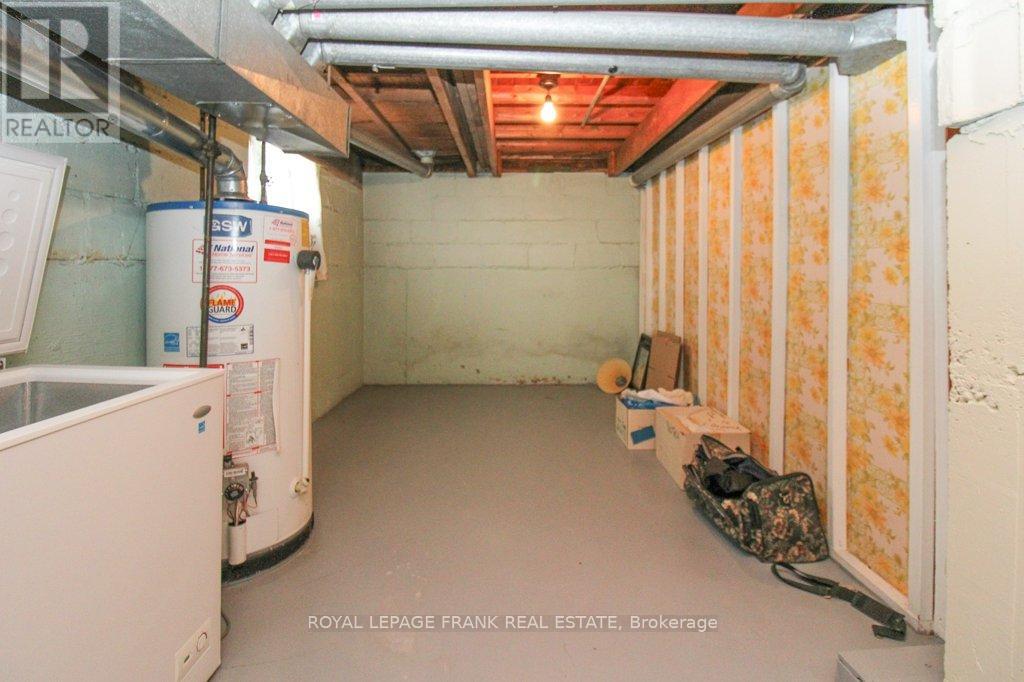 512 Glengarry Avenue, Peterborough (Northcrest Ward 5), Ontario  K9H 4Y4 - Photo 28 - X12529792