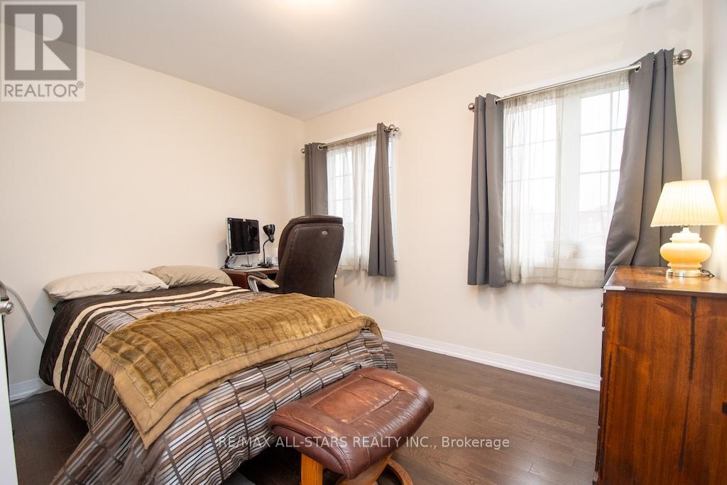 44 Carew Boulevard, Kawartha Lakes (Lindsay), Ontario  K9V 4R1 - Photo 29 - X12529870