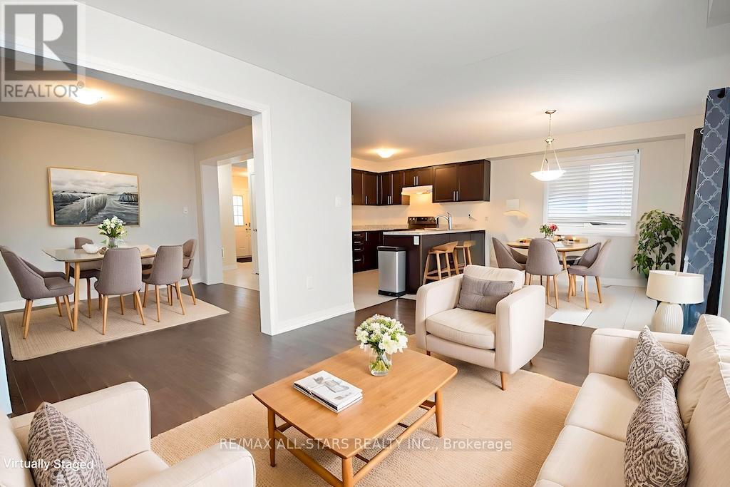 44 Carew Boulevard, Kawartha Lakes (Lindsay), Ontario  K9V 4R1 - Photo 6 - X12529870