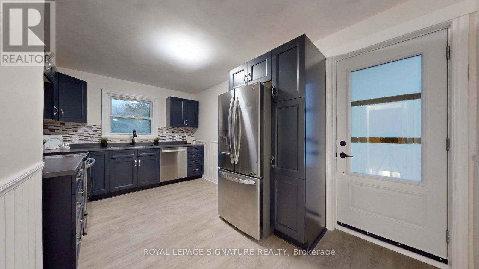 347 Caddy Street, Peterborough (Ashburnham Ward 4), Ontario  K9H 1M2 - Photo 8 - X12530598