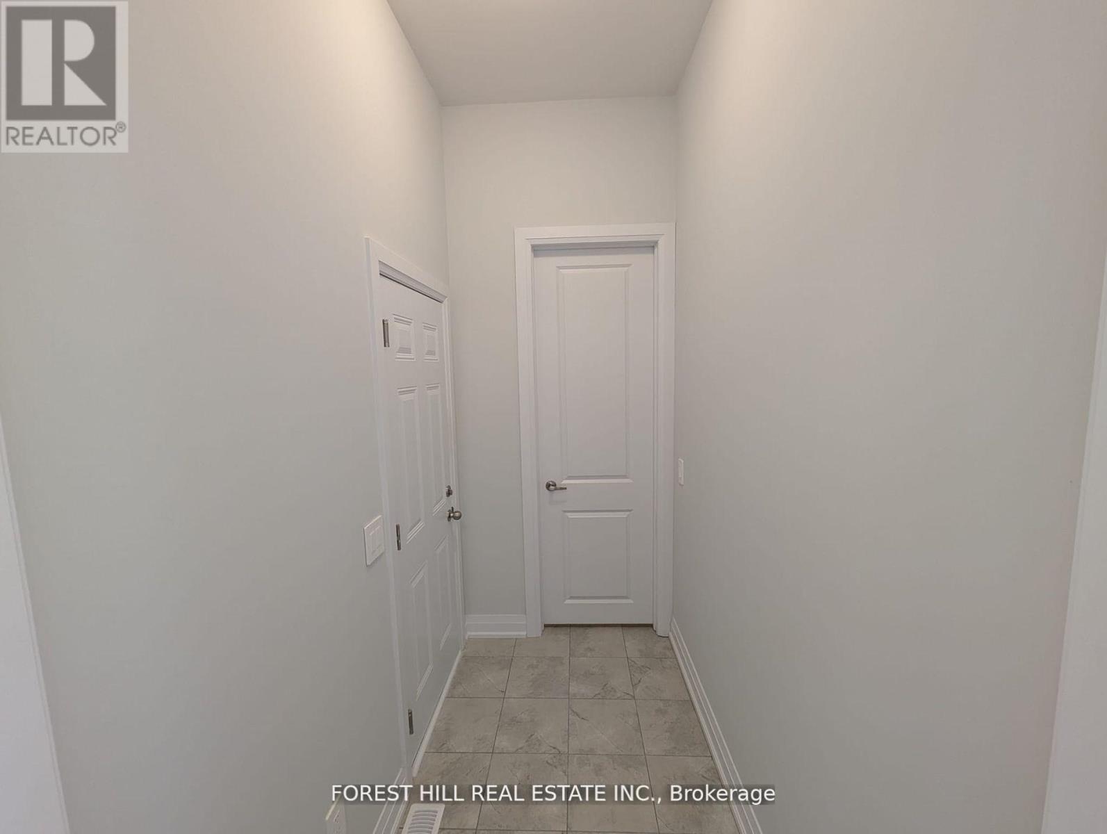 146 St Joseph Road, Kawartha Lakes (Lindsay), Ontario  K9V 0R8 - Photo 18 - X12531054