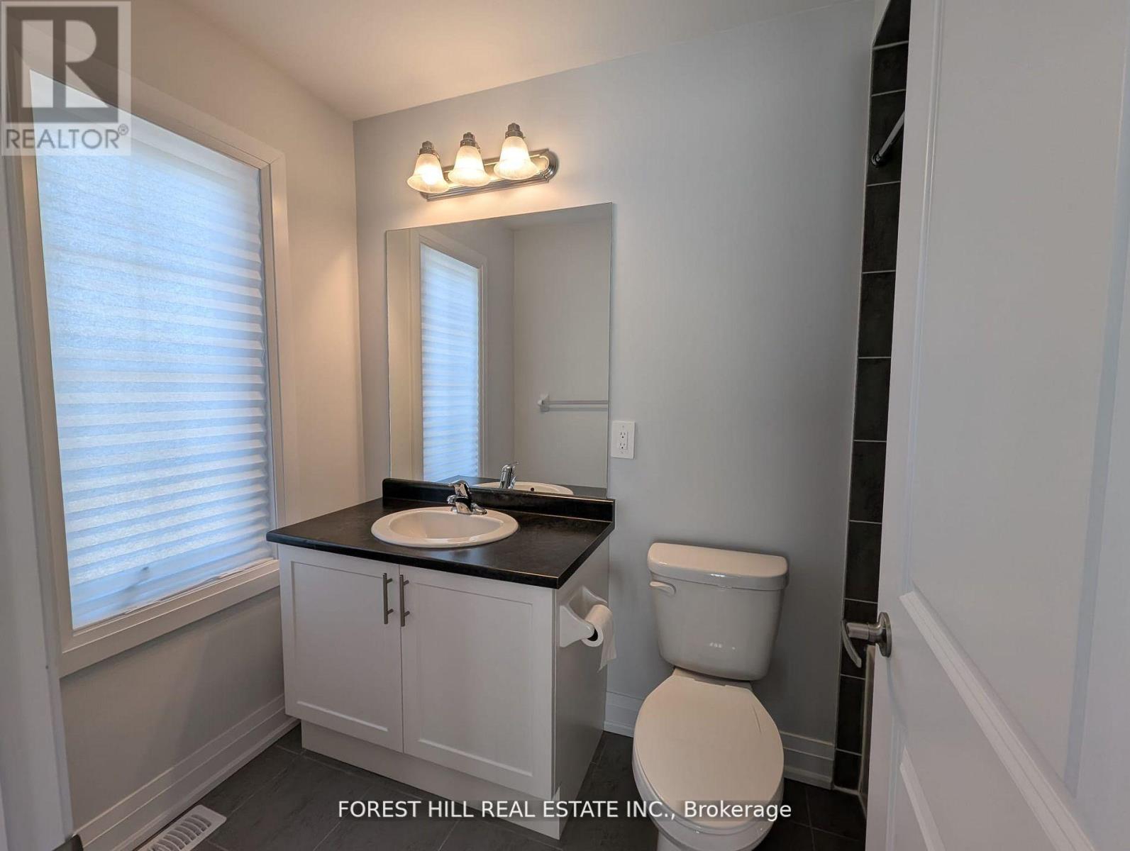 146 St Joseph Road, Kawartha Lakes (Lindsay), Ontario  K9V 0R8 - Photo 36 - X12531054