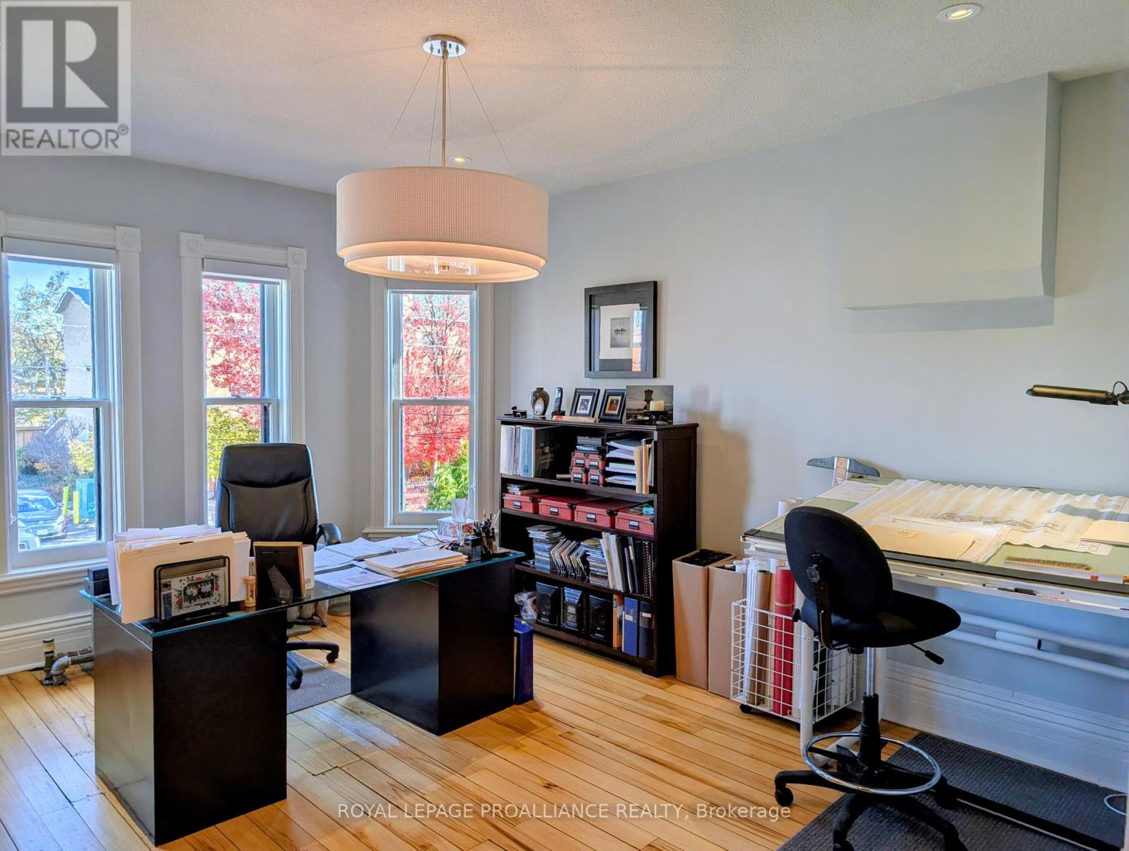 273 Rubidge Street, Peterborough (Town Ward 3), Ontario  K9J 3P1 - Photo 6 - X12531680